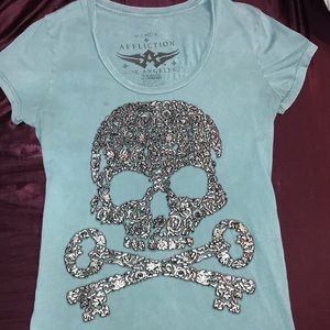 Free gift today! Affliction tee skull tunic size